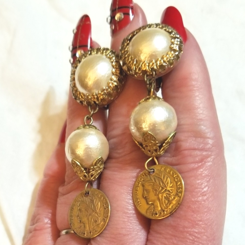 Rare Miriam Haskell Vintage Pearl Republique Francais Coin Earrings - Picture 4 of 10